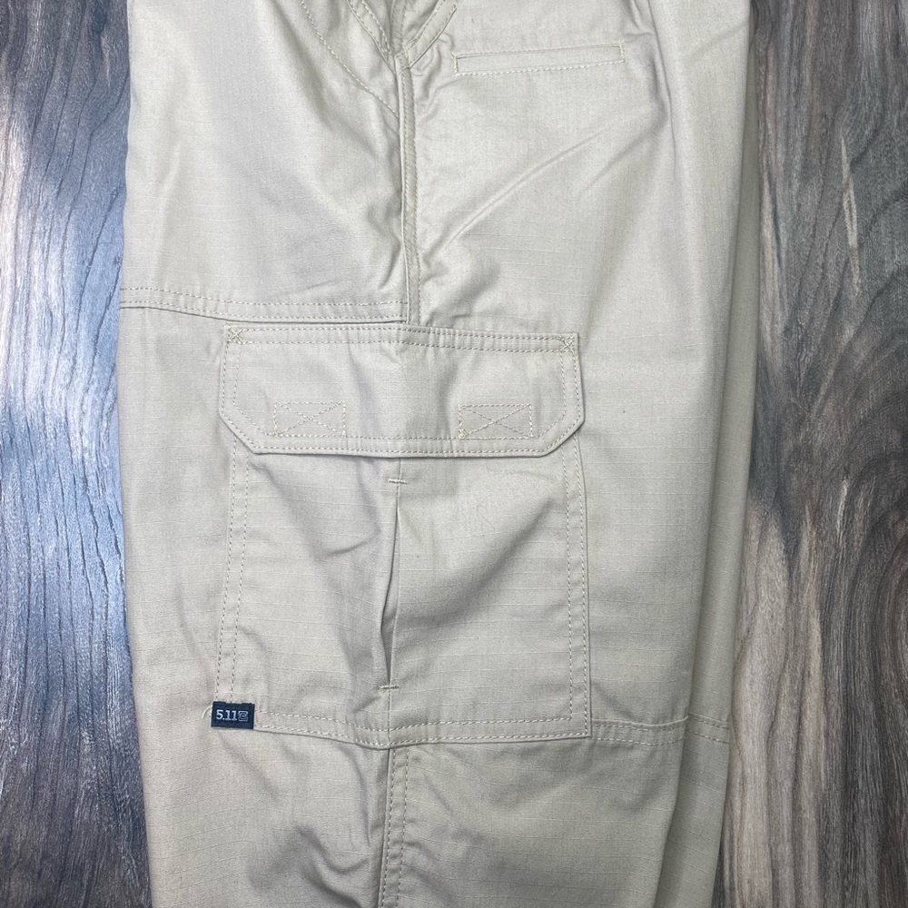 5.11 Tactical tan cargo pants 32x32 military law enforcement